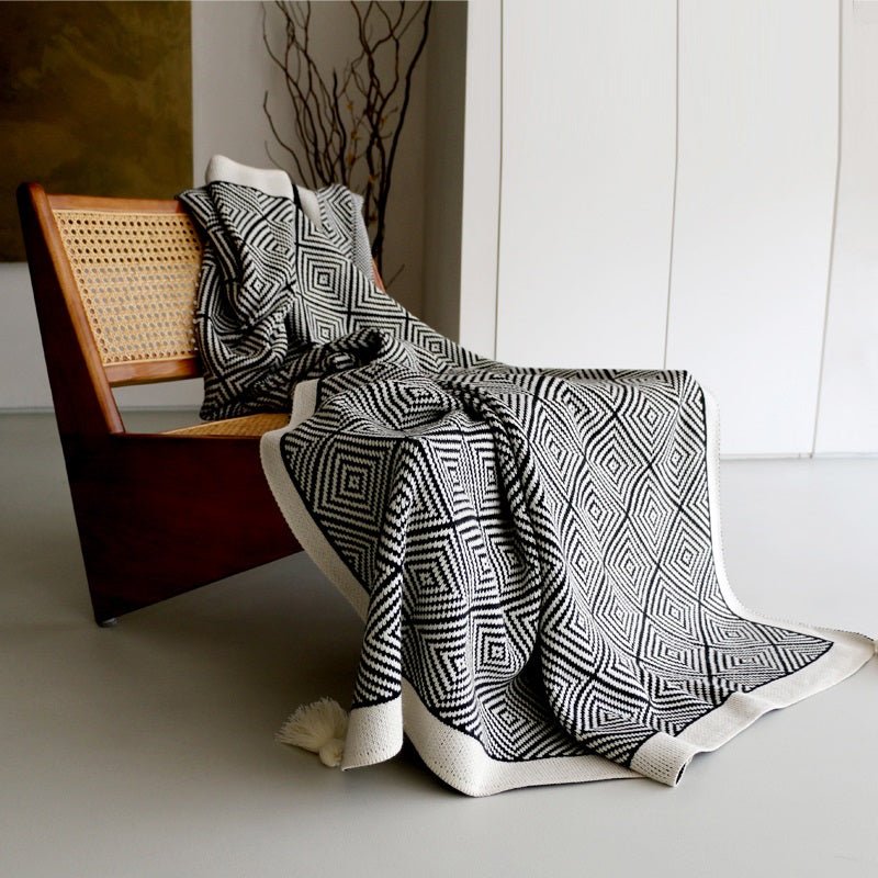 Retro Single Lunch Break Black And White Geometric Knit Blanket - Madee's Boutique Home Decor Madee's Boutique aesthetic blanket aesthetic gift