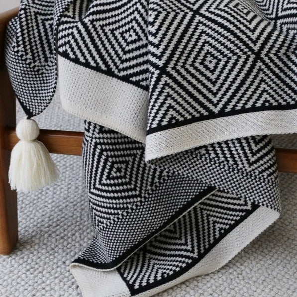 Retro Single Lunch Break Black And White Geometric Knit Blanket - Madee's Boutique Home Decor Madee's Boutique aesthetic blanket aesthetic gift